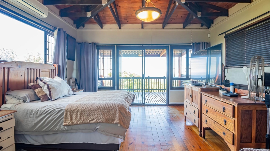 5 Bedroom Property for Sale in Lovemore Park Eastern Cape